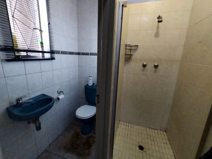 5 Bedroom Property for Sale in Fichardt Park Free State